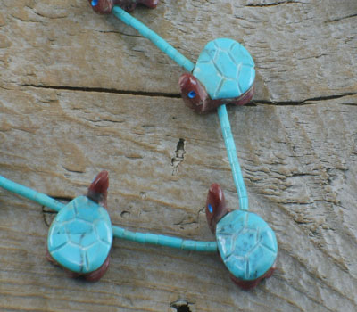 turtle fetish necklace turquopise pipestone (2).jpg